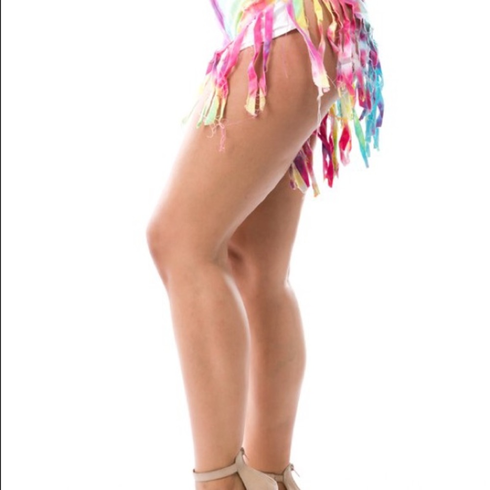 Tie Dye Hot Shorts w/Fringe - Picture 7 of 9